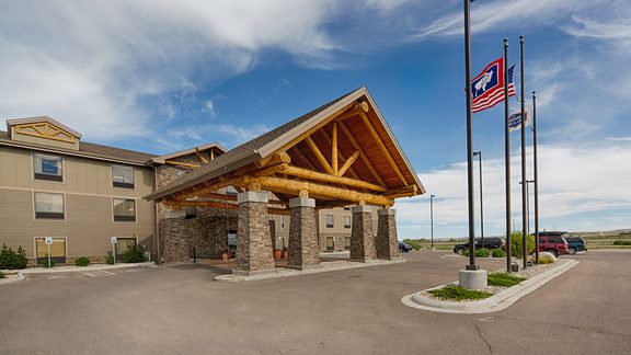 Visit Pinedale Hampton Inn 1