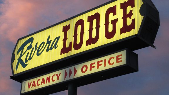 Visit Pinedale Rivera Lodge 1